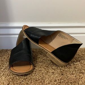 Sandal dress shoes